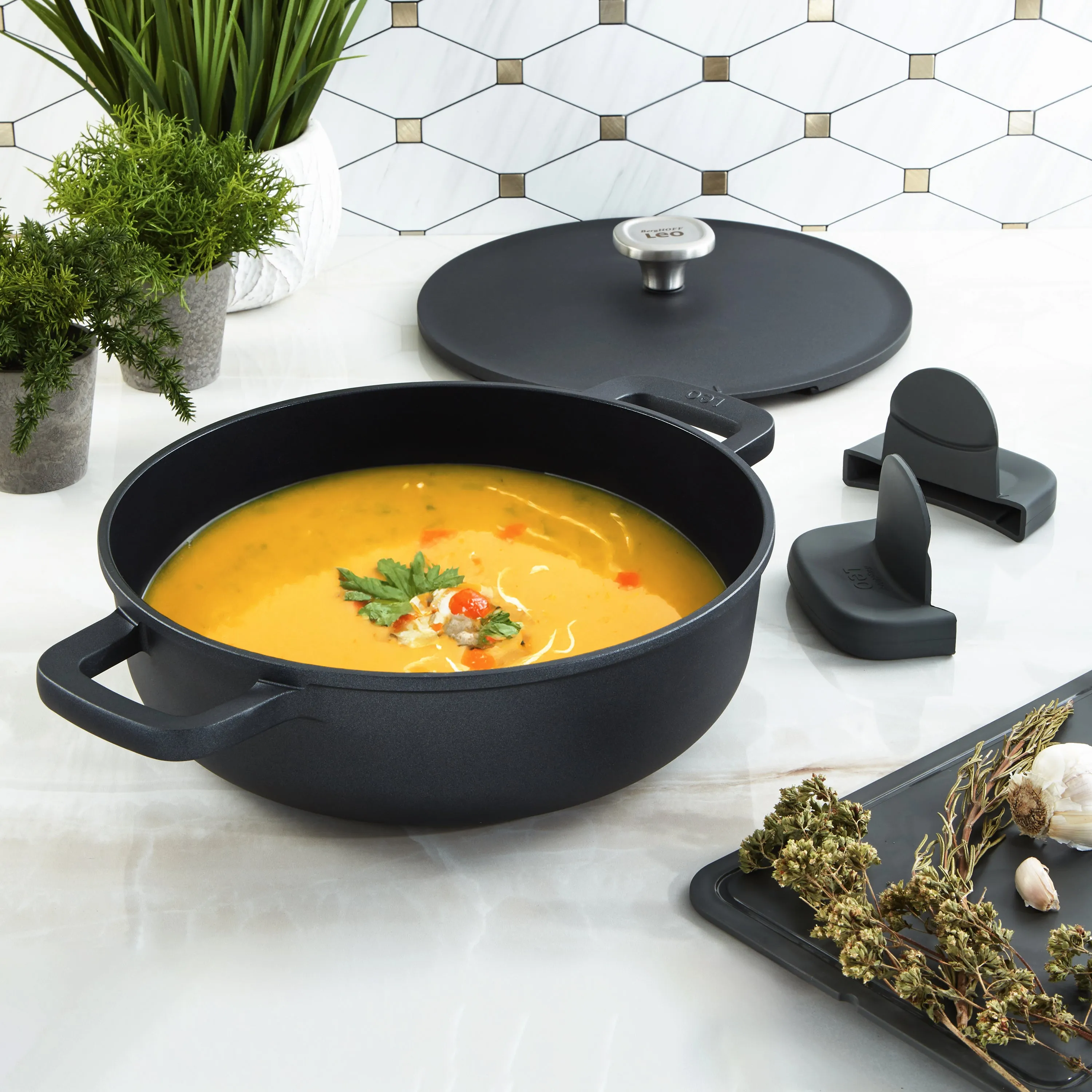 BergHOFF Leo Phantom Nonstick Ceramic 11" Saute Pan 5qt., Recycled