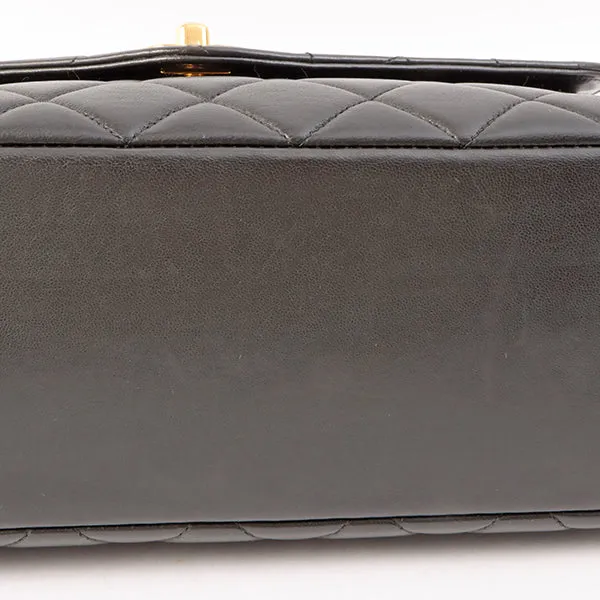 Chanel Around 1997 Made V Flap Turn-Lock Handle Bag Black
