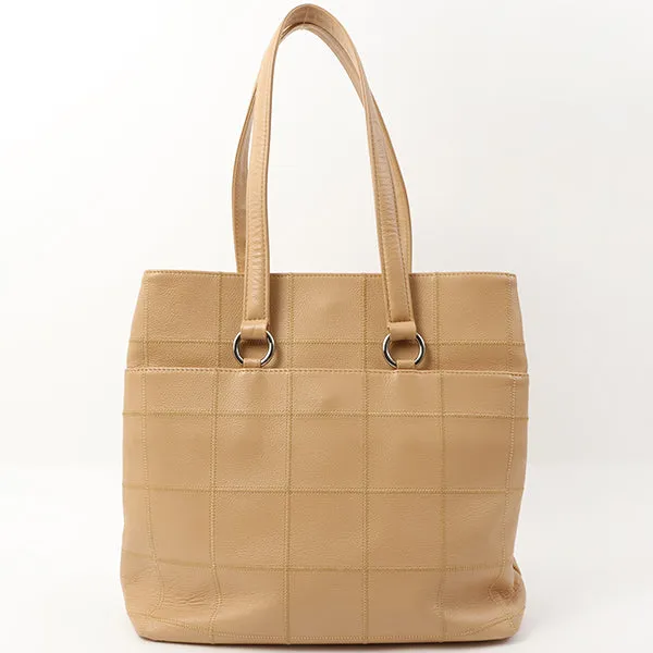 Chanel Around 2006 Made Caviar Skin Chocolate Bar Cut-Out Logo Plate Shoulder Bag Smoky Beige