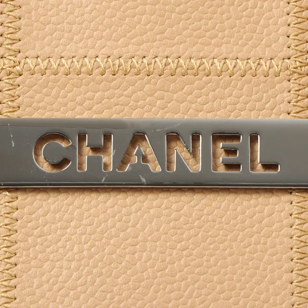 Chanel Around 2006 Made Caviar Skin Chocolate Bar Cut-Out Logo Plate Shoulder Bag Smoky Beige