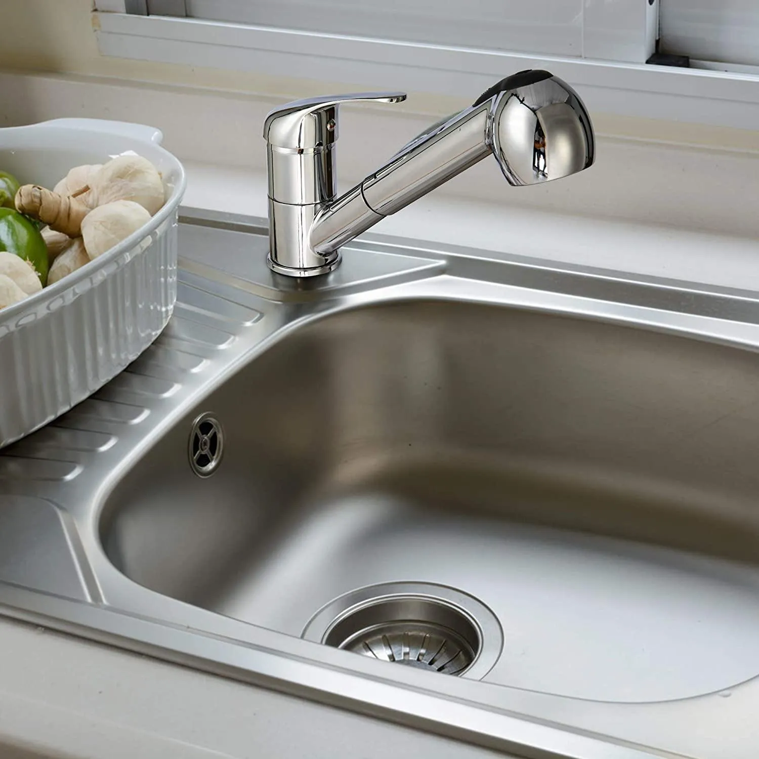 Pull Out Sprayer Single Hole Kitchen Sink Faucet, Single Handle Stainless Steel Tap for Bathroom Rv Wet Bar Sinks, Chrome