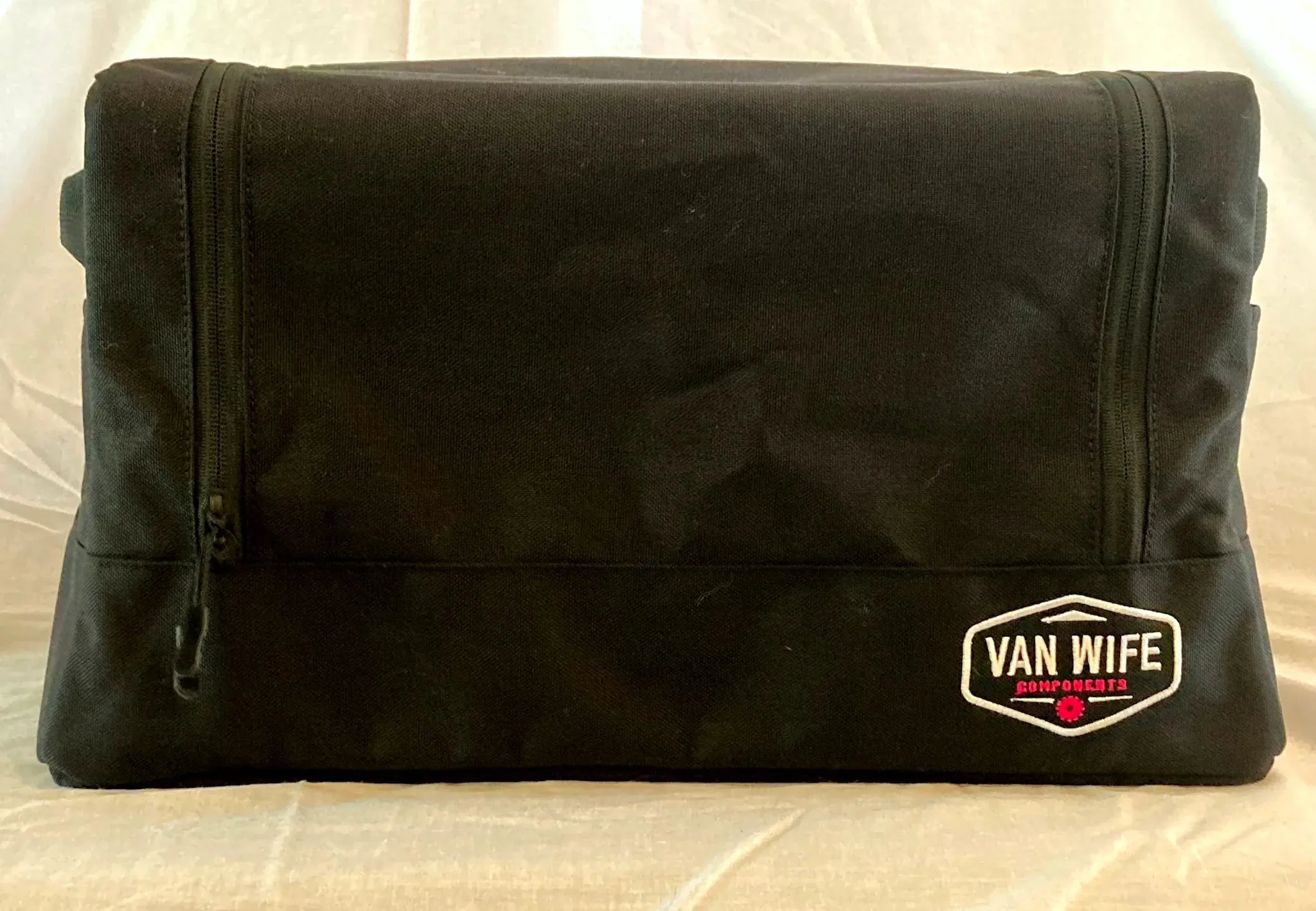 Van Wife 18" Hanging Bag