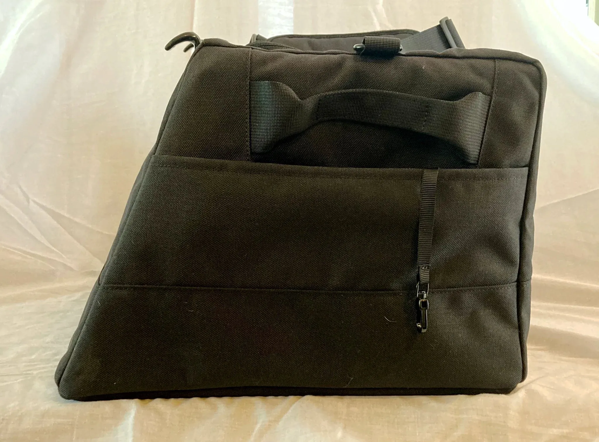 Van Wife 18" Hanging Bag